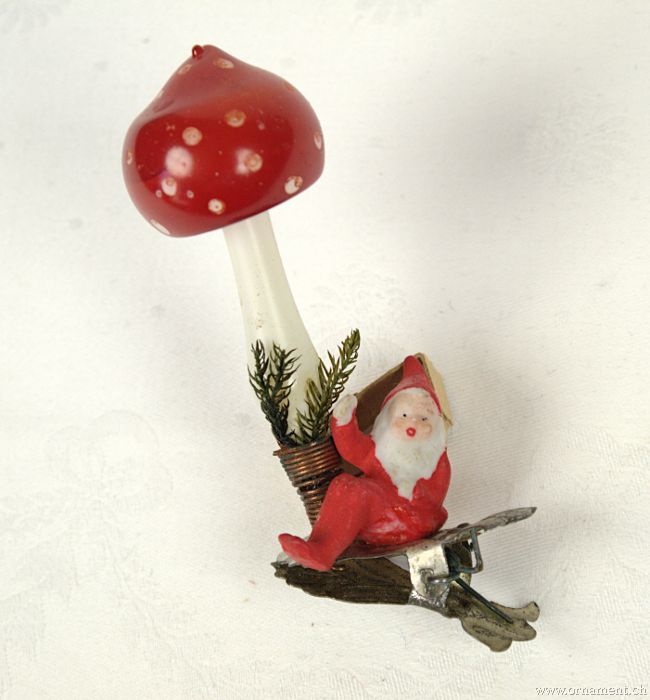 Mushroom with Dwarf on Clip