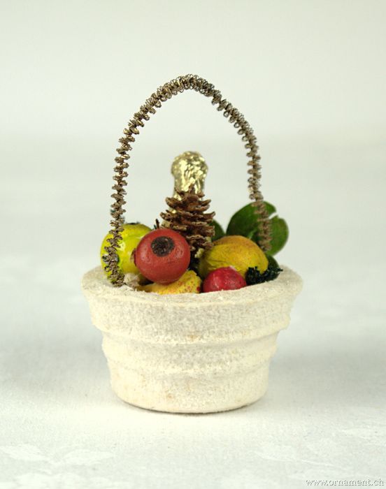 Cotton Basket with Fruits