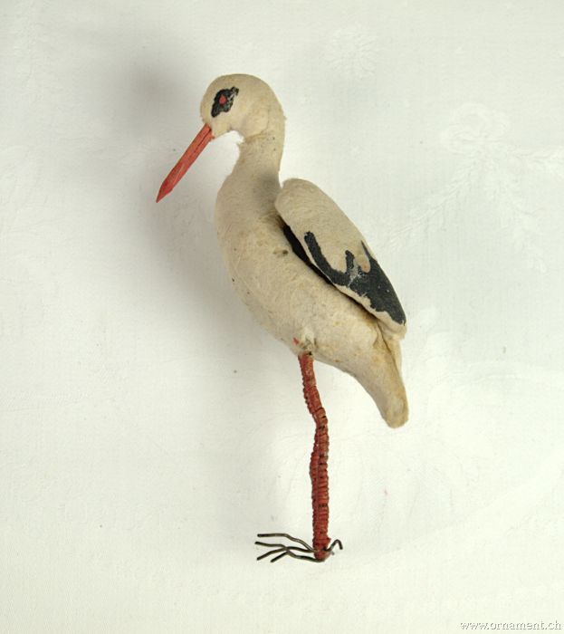 Stork with an open wing (Candycontainer)
